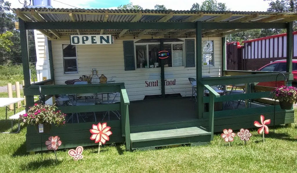 Moms Place | restaurant | 623 hwy 95a &, US-29, Cantonment, FL 32533, USA | 8504972068 OR +1 850-497-2068