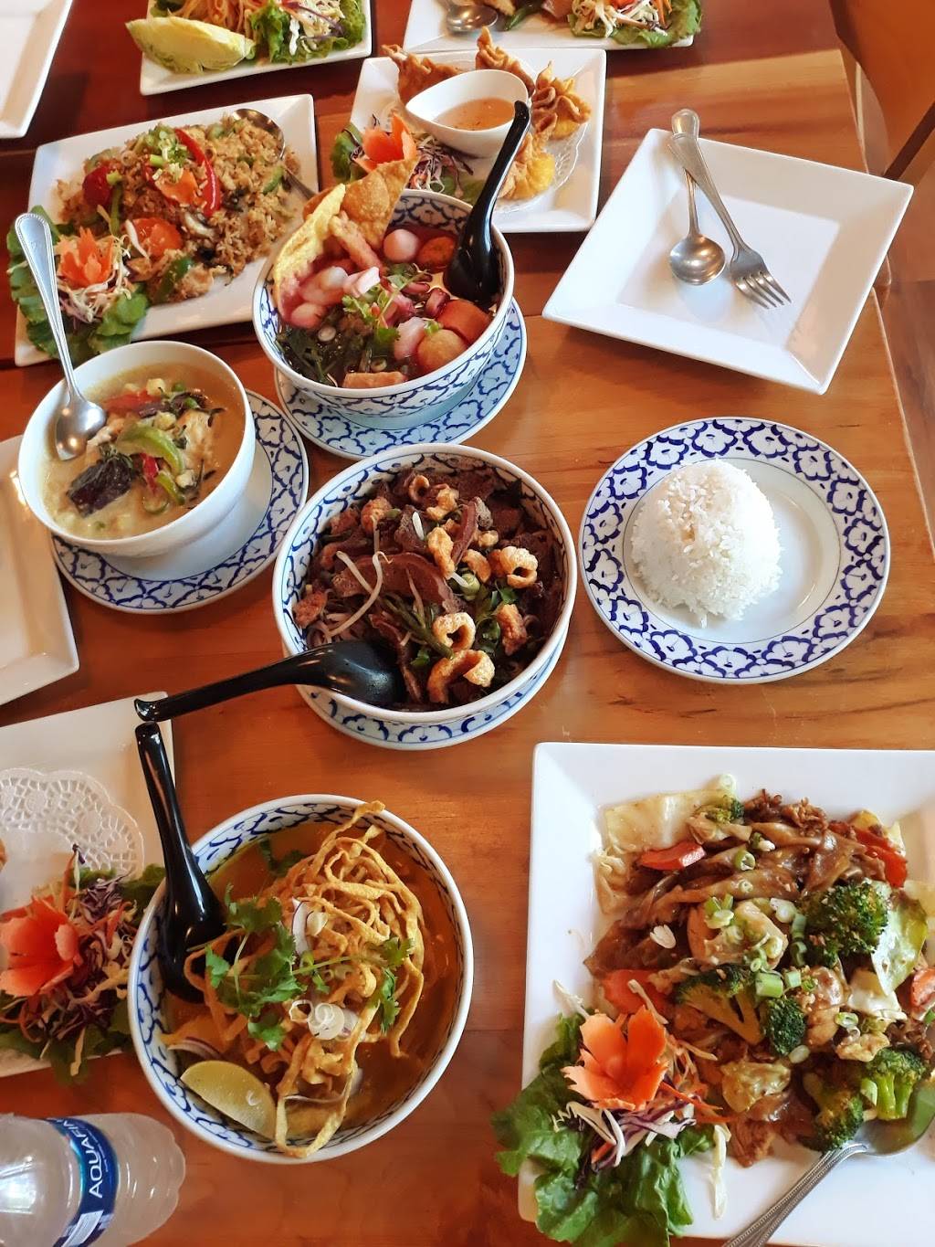 Anna Thai Basil 3272 SE Hawthorne Blvd | restaurant | 3272 SE Hawthorne Blvd, Portland, OR 97214, USA | 5032393909 OR +1 503-239-3909