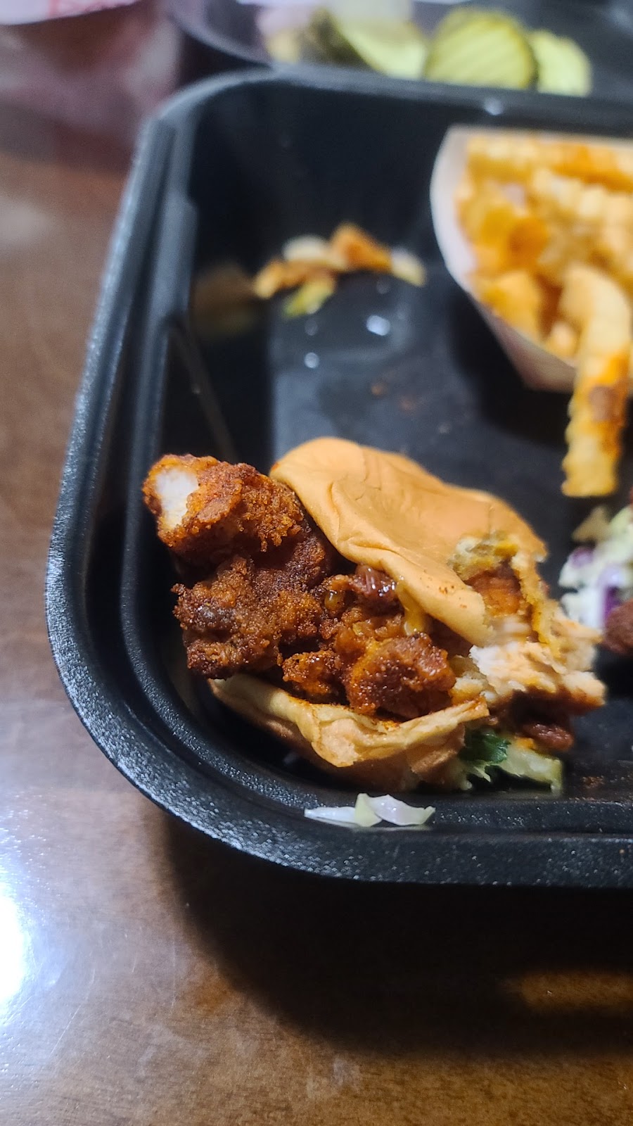 Daves Hot Chicken | restaurant | 1060 Harriman Pl Suite C8, San Bernardino, CA 92408, USA | 9094946122 OR +1 909-494-6122