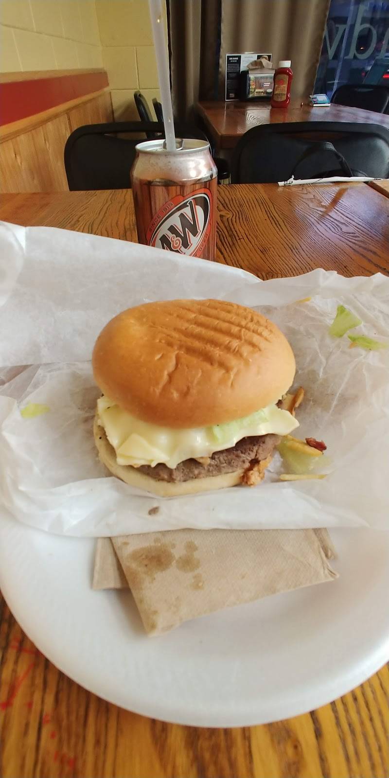 Bori Burger Café and More | restaurant | 400 N 14th St, Leesburg, FL 34748, USA | 3527028127 OR +1 352-702-8127