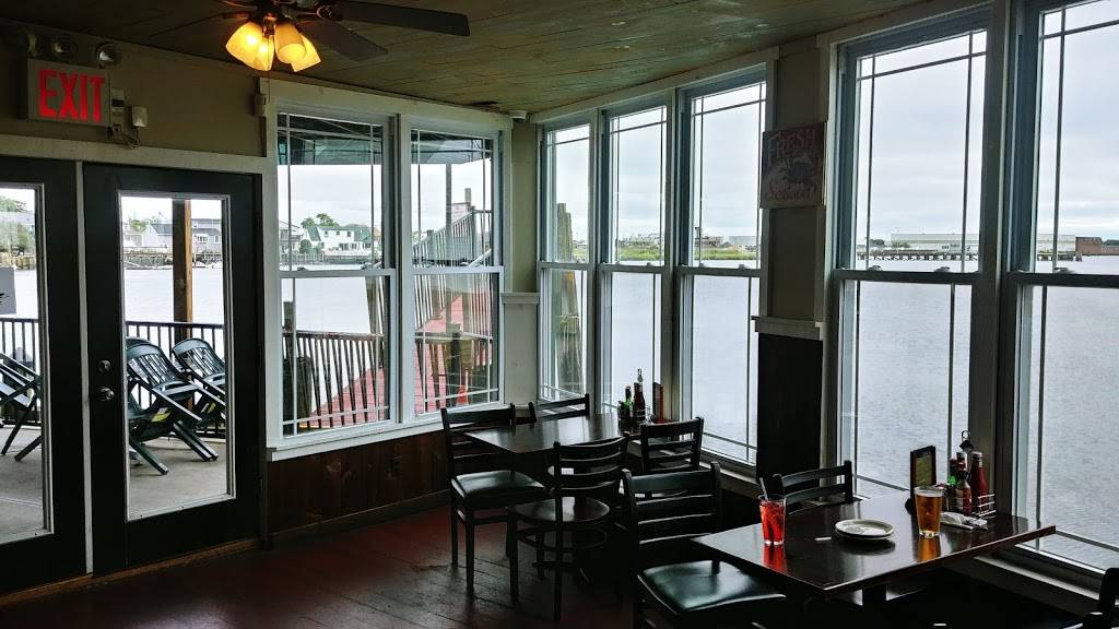 Bayhouse | restaurant | 155-57 Bayview Ave, Rosedale, NY 11422, USA | 7185277575 OR +1 718-527-7575