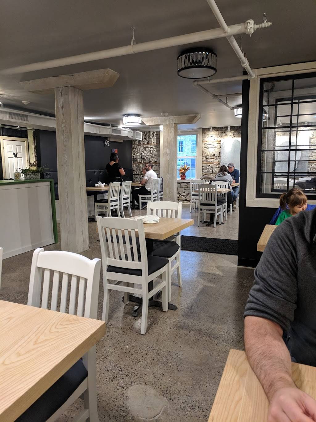 Choun Kitchen | restaurant | 39 Queen St E Unit 102, Cambridge, ON N3C 2A7, Canada | 5192609000 OR +1 519-260-9000