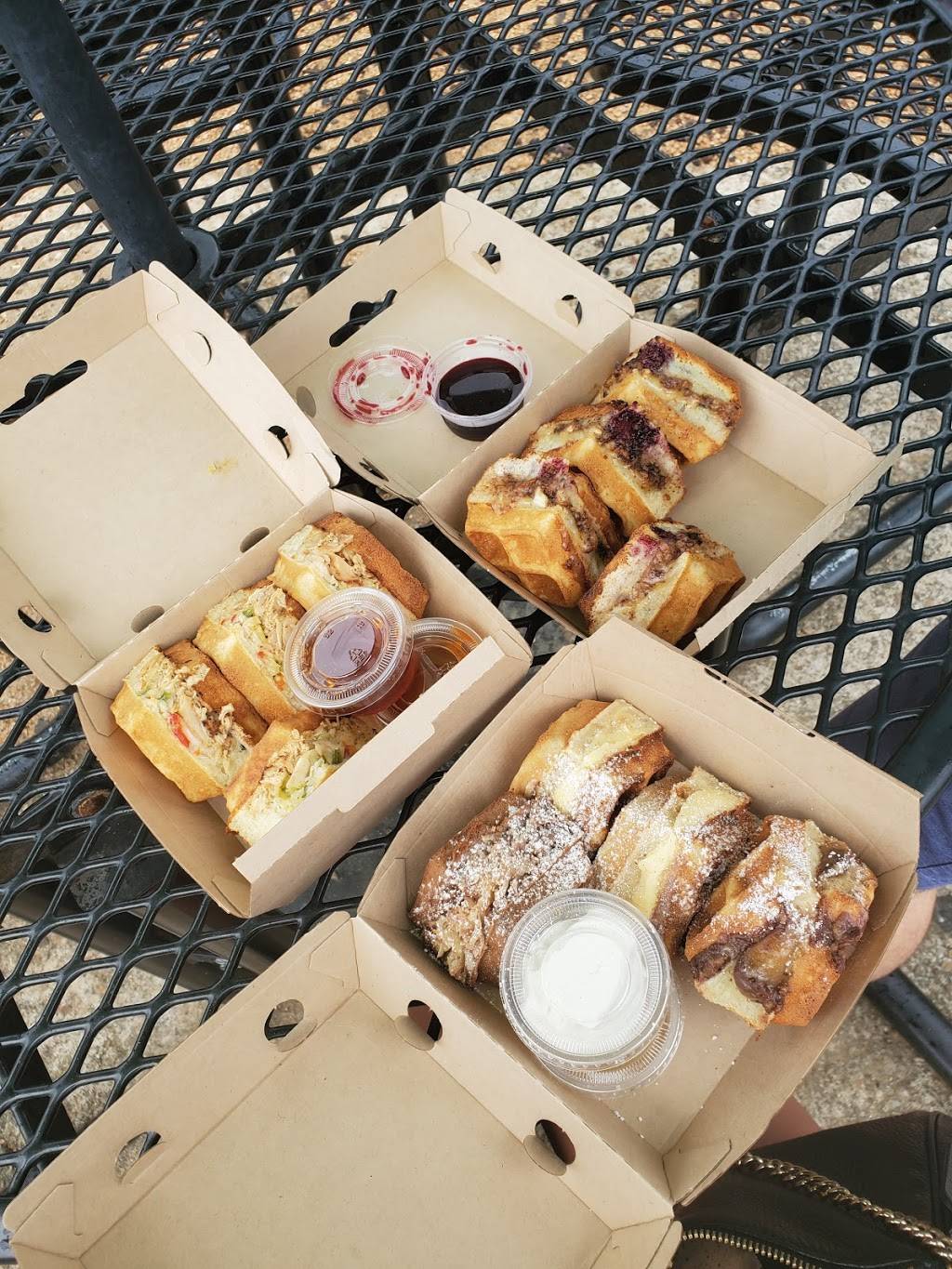 Ooga Booga Waffles | restaurant | 5000 Burnet Rd, Austin, TX 78756, USA | 8177276954 OR +1 817-727-6954