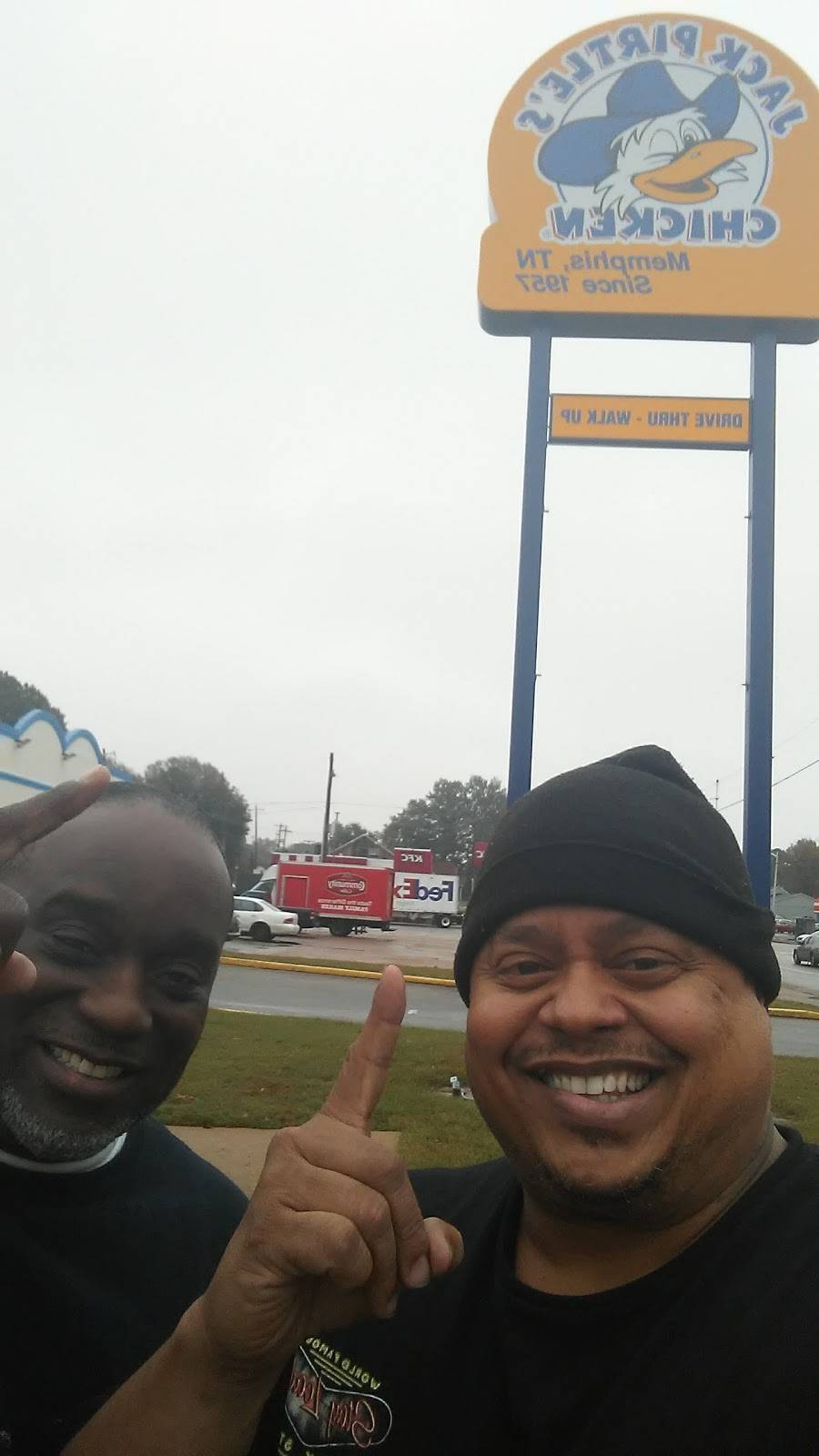 Jack Pirtle Fried Chicken | restaurant | 2484 Jackson Ave, Memphis, TN 38108, USA | 9013249203 OR +1 901-324-9203