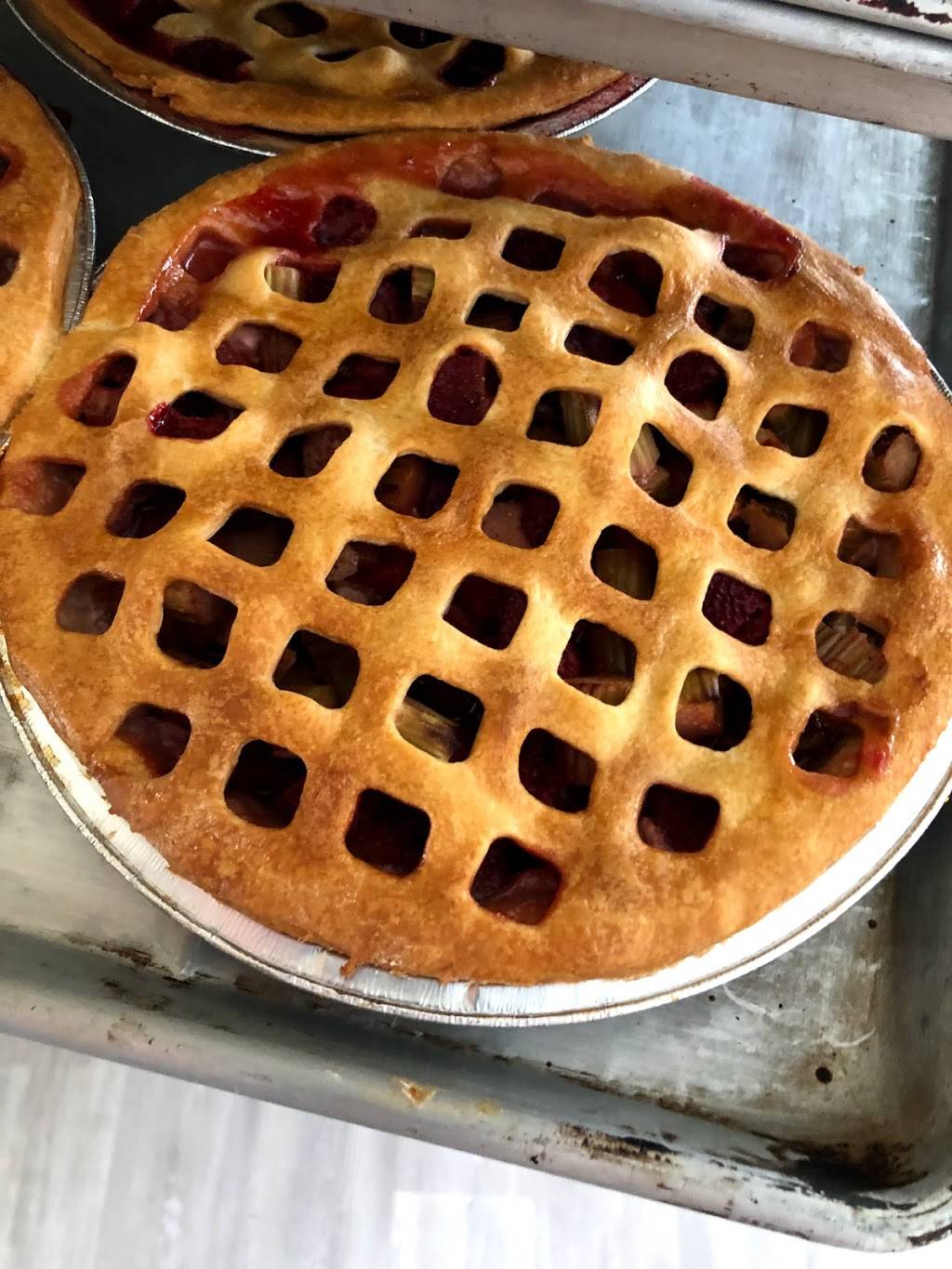 lÉtrange Gourmand | restaurant | 303 Boulevard Pierre-Bertrand, Québec, QC G1M 3L7, Canada | 5819954718 OR +1 581-995-4718