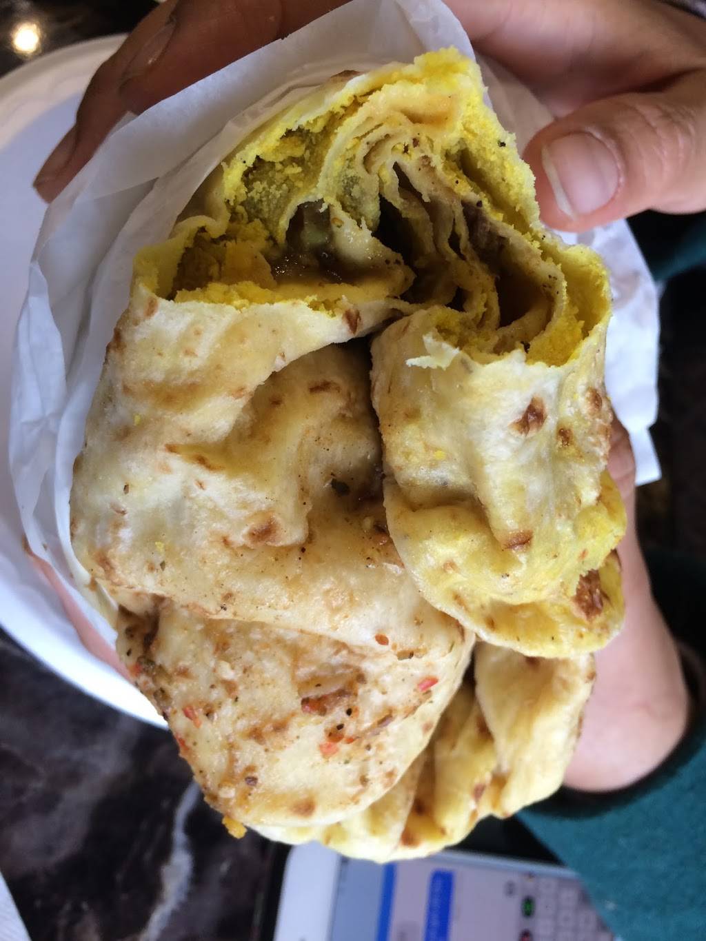 Leelas Roti & Doubles Inc | restaurant | 900 Rathburn Rd W, Mississauga, ON L5C 4L3, Canada | 9052329070 OR +1 905-232-9070