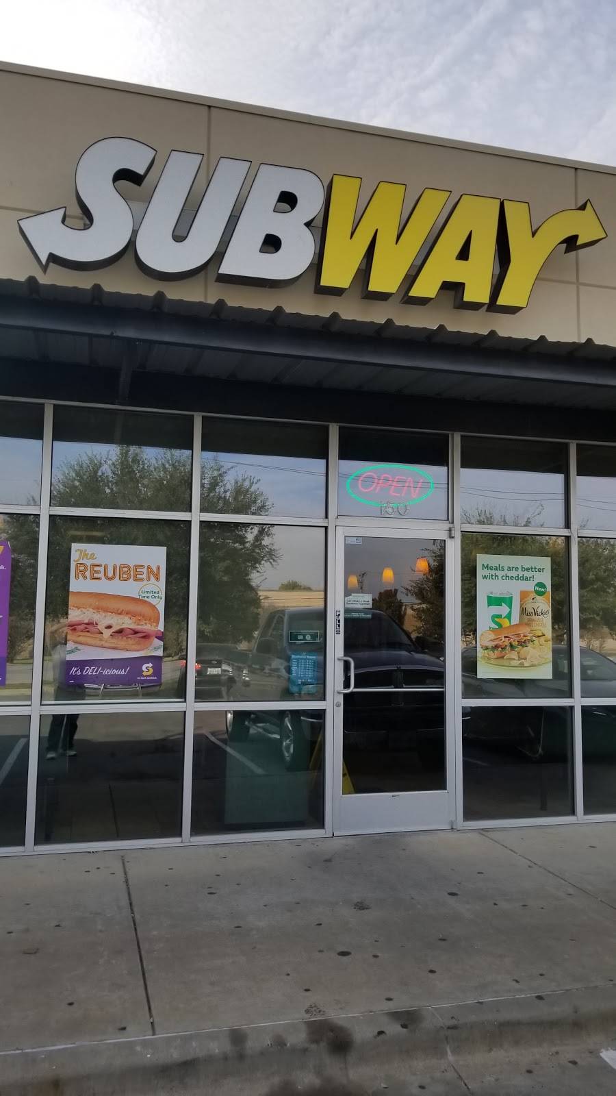 Subway Restaurants | restaurant | 1200 S Bluemound Rd Ste 150 Blue Mound Center, Saginaw, TX 76131, USA | 6822861010 OR +1 682-286-1010