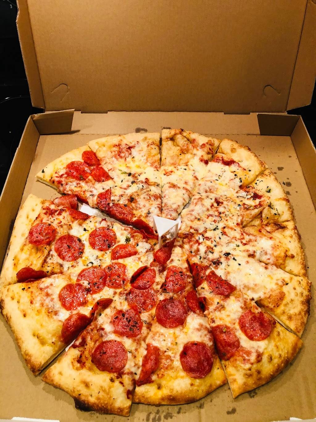 Zeeks Pizza | meal delivery | 17255 135th Ave NE Suite 1060, Woodinville, WA 98072, USA | 4258938646 OR +1 425-893-8646