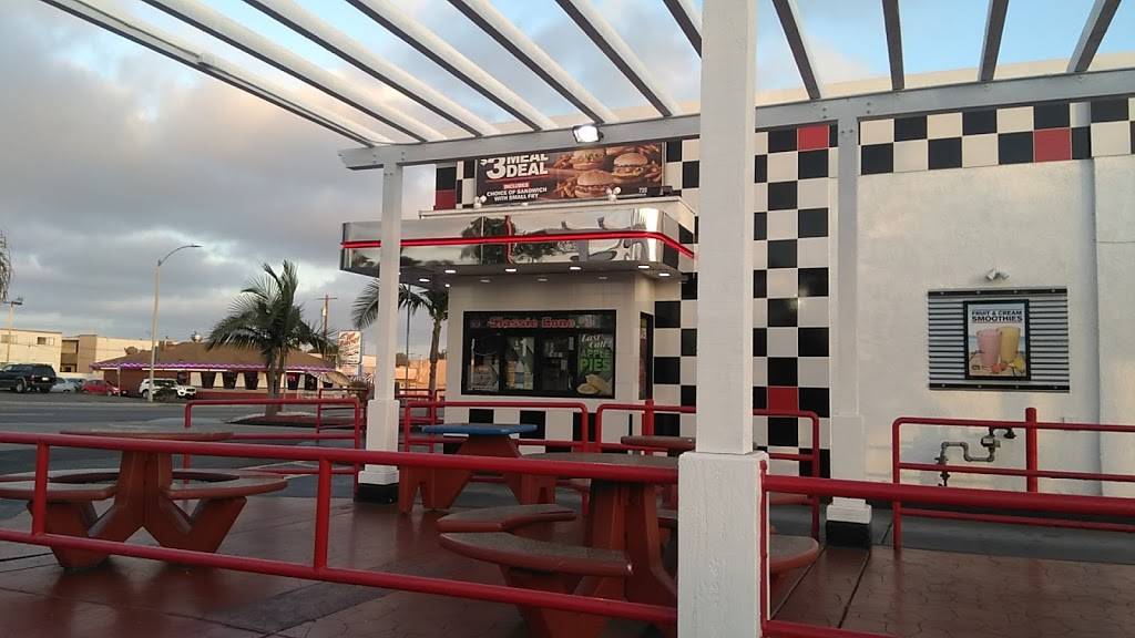 Rallys | restaurant | 1004 3rd Ave, Chula Vista, CA 91911, USA | 6194768780 OR +1 619-476-8780