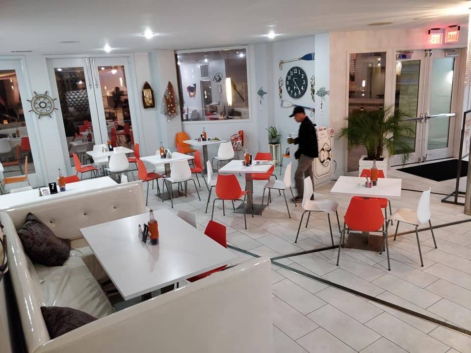 Jacobs Catch Bar & Grill | restaurant | 455 E Harmon Ave, Las Vegas, NV 89169, USA | 7023311952 OR +1 702-331-1952