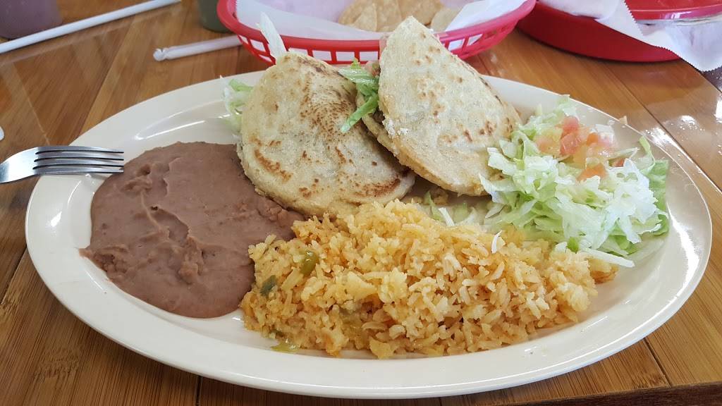 ELADIOS DINER | restaurant | 1378 Gillette Blvd, San Antonio, TX 78224, USA | 2104559596 OR +1 210-455-9596