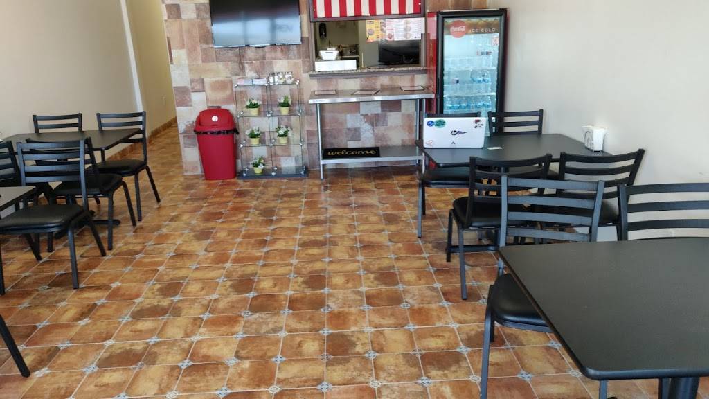 The Chicken Hut | restaurant | 426 E Lamar Blvd Ste 110, Arlington, TX 76011, USA | 6822700004 OR +1 682-270-0004