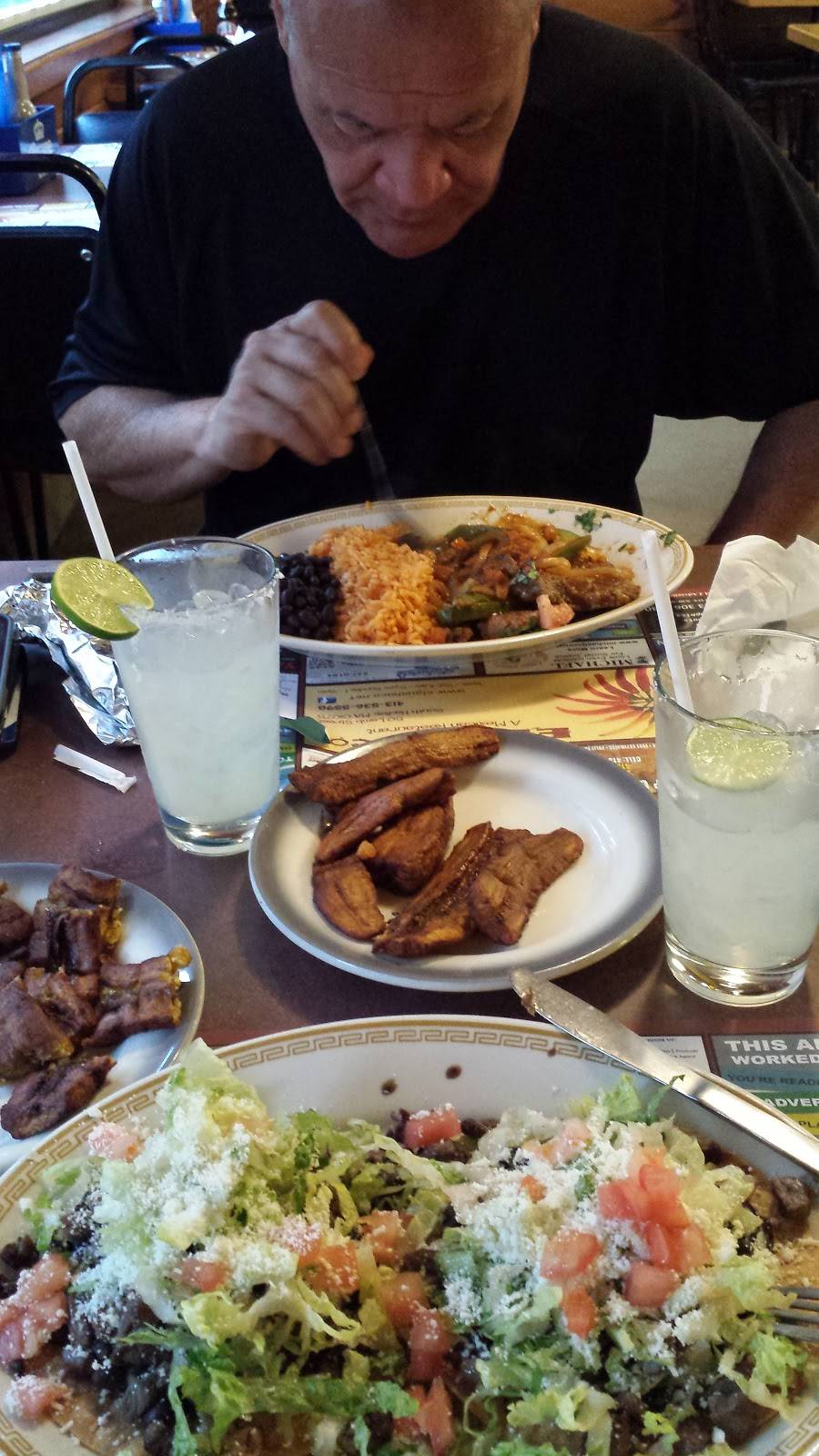 El Guanaco | restaurant | 50 Lamb St, South Hadley, MA 01075, USA | 4135365598 OR +1 413-536-5598