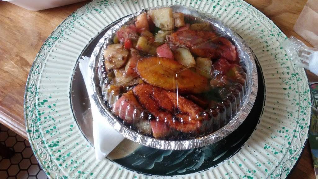 Taylor Made Jamaican Eatery | restaurant | 393 Classon Ave, Brooklyn, NY 11238, USA | 7184842310 OR +1 718-484-2310