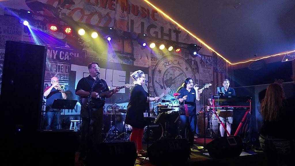 Blue Grouch Pub | restaurant | 510 W Maple Ave S, Springfield, IL 62704, USA | 2175278395 OR +1 217-527-8395