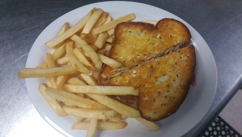 Hometown Grill | restaurant | 1931 Tamiami Trail #10, Port Charlotte, FL 33948, USA | 9416295898 OR +1 941-629-5898