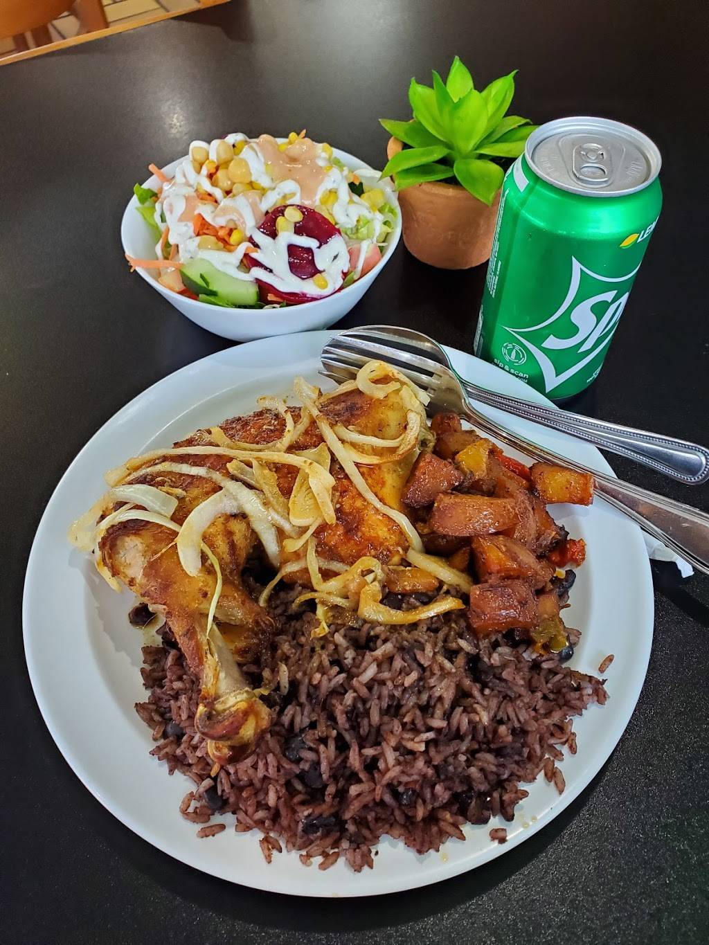 La Completa Latina | restaurant | 650 NE 79th St, Miami, FL 33138, USA | 7865366177 OR +1 786-536-6177