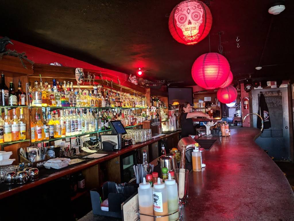 El Chupacabra Alki | restaurant | 2620 Alki Ave SW, Seattle, WA 98116, USA | 2069337344 OR +1 206-933-7344