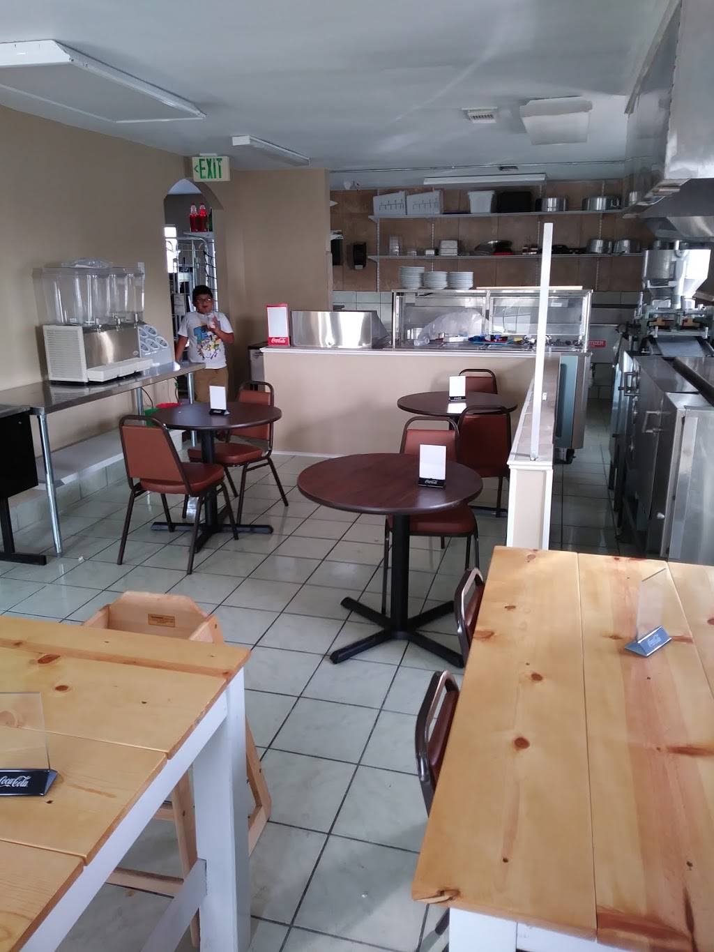 Lucas Tortillas | restaurant | 1103 Grand Ave, Bacliff, TX 77518, USA | 8325362902 OR +1 832-536-2902