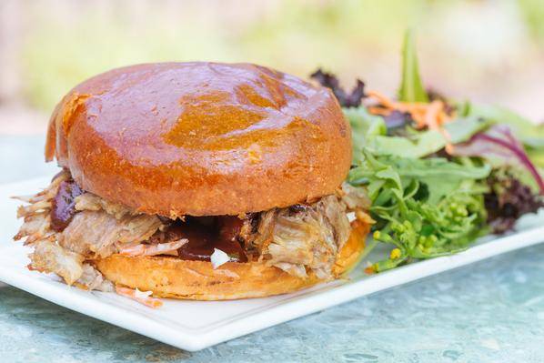 Trolley Car Cafe | cafe | 3269 S Ferry Rd, Philadelphia, PA 19129, USA | 2673856703 OR +1 267-385-6703