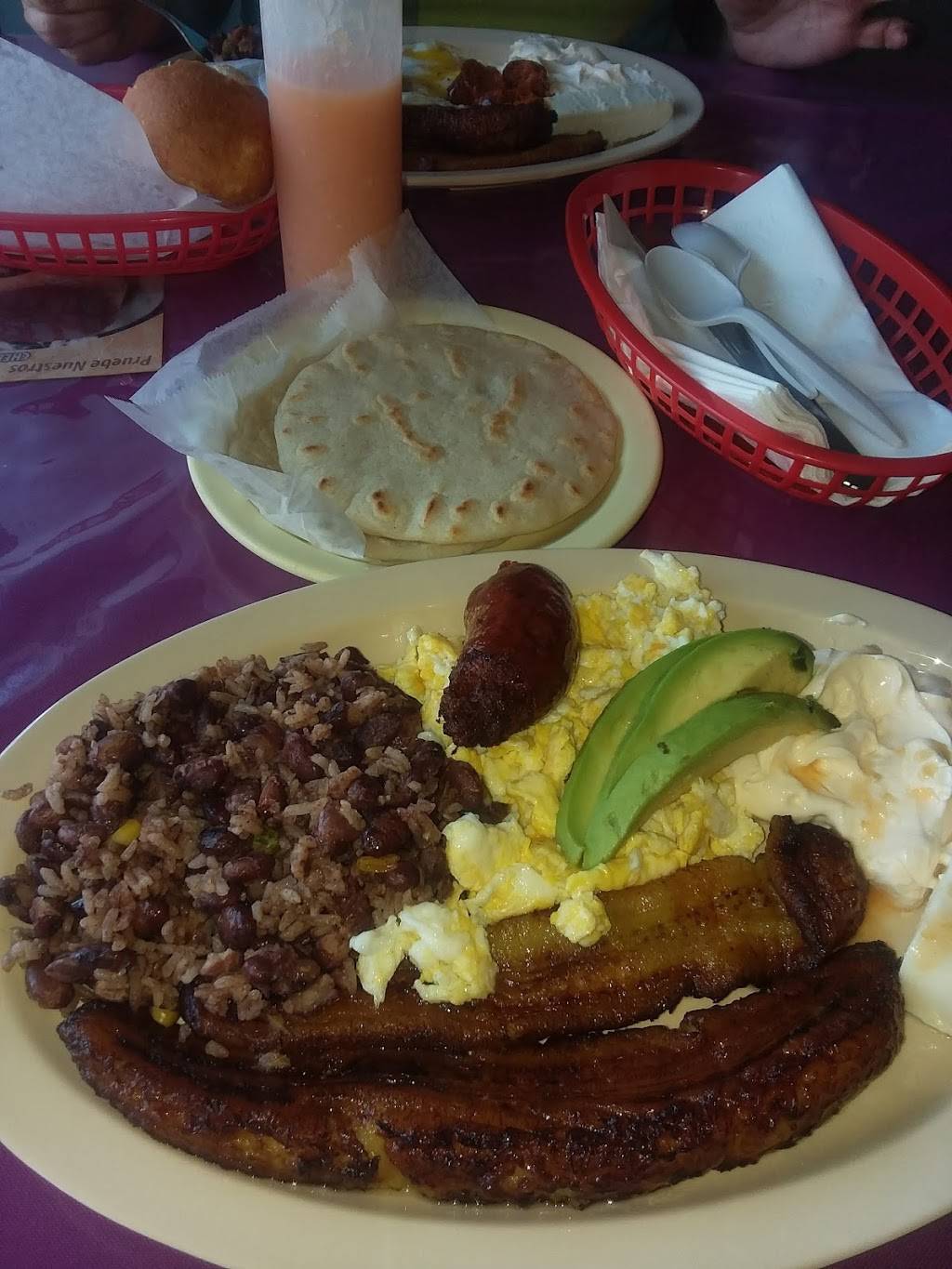 ChilTepe | restaurant | 5631 Atlantic Ave, Long Beach, CA 90805, USA | 5629841298 OR +1 562-984-1298