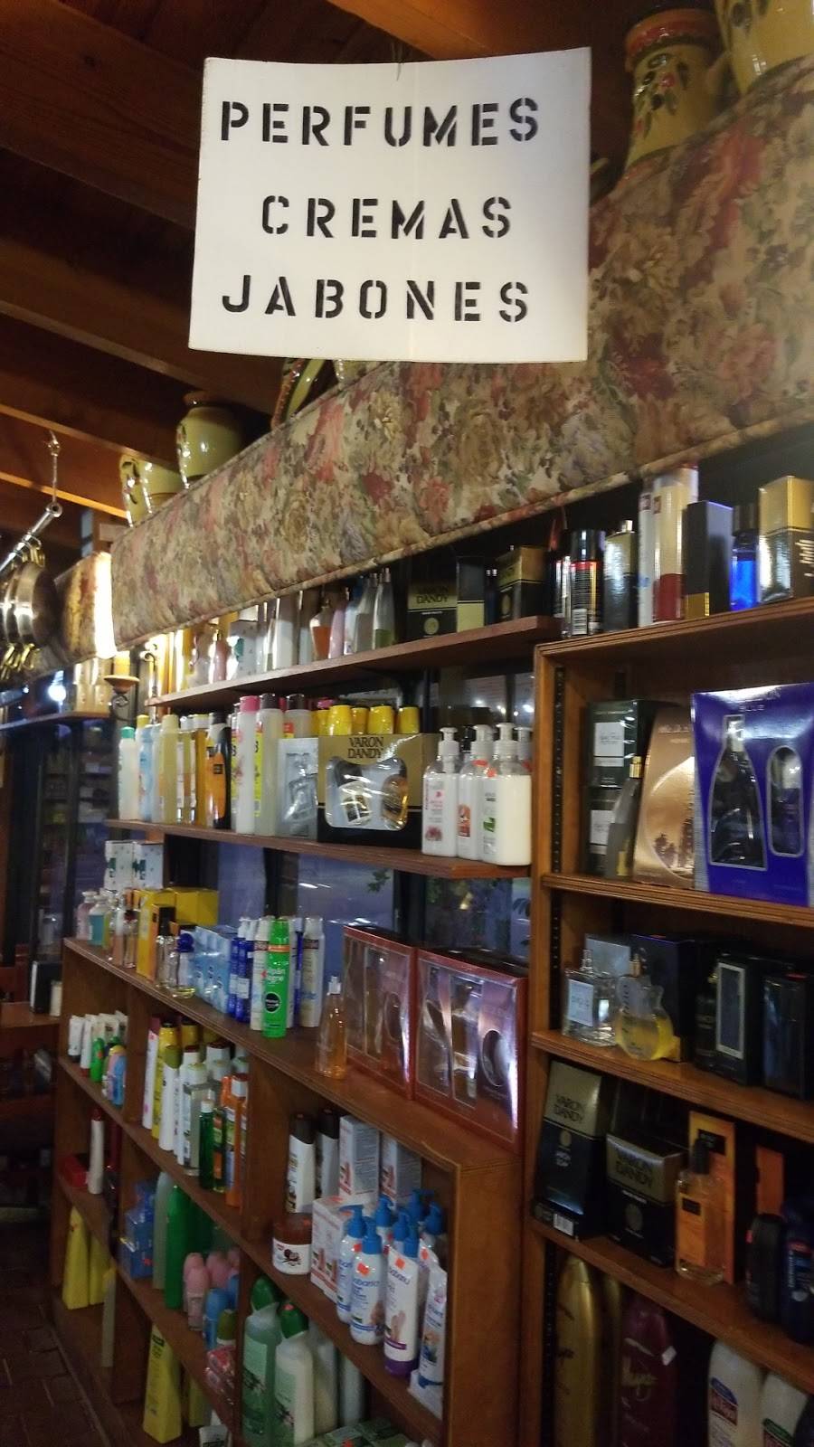 Pacos Bocateria Deli Gift Shop | restaurant | 8868 SW 40th St, Miami, FL 33165, USA | 3052297250 OR +1 305-229-7250