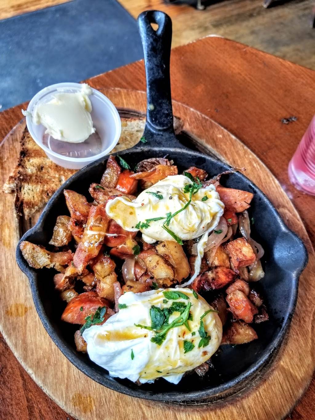 Branded Saloon | restaurant | 603 Vanderbilt Ave, Brooklyn, NY 11238, USA | 7184848704 OR +1 718-484-8704