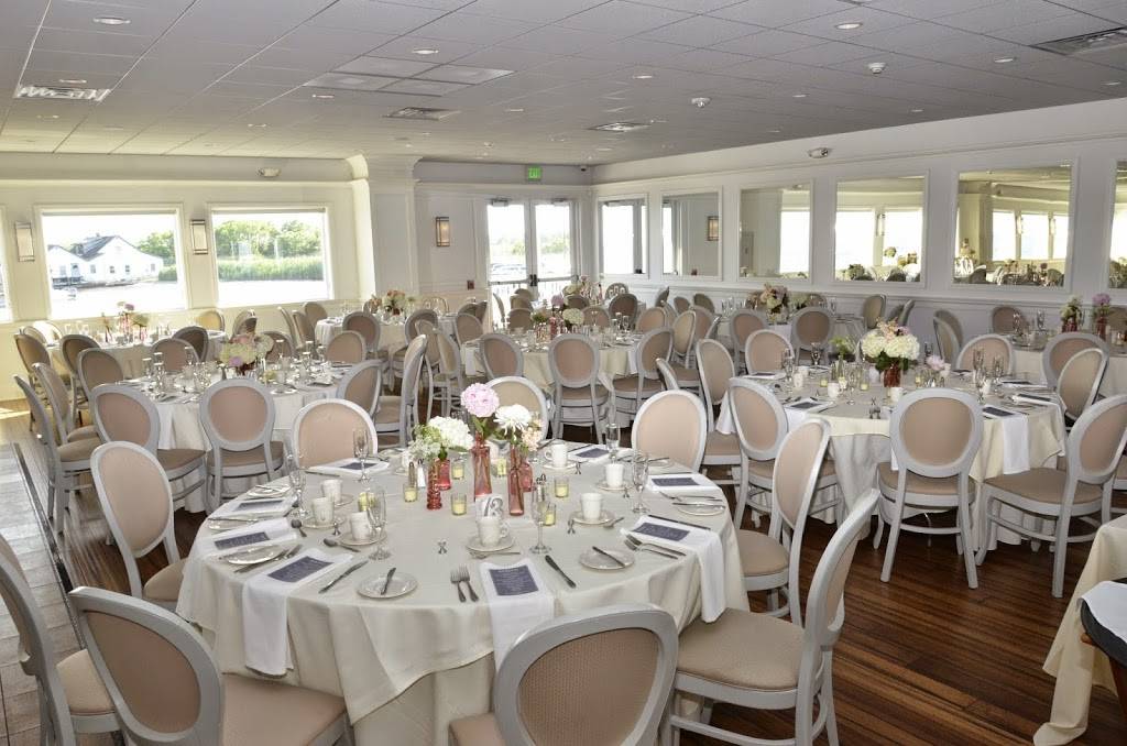 Martells Waters Edge | restaurant | 11 Whitecap Way, Bayville, NJ 08721, USA | 7322693000 OR +1 732-269-3000