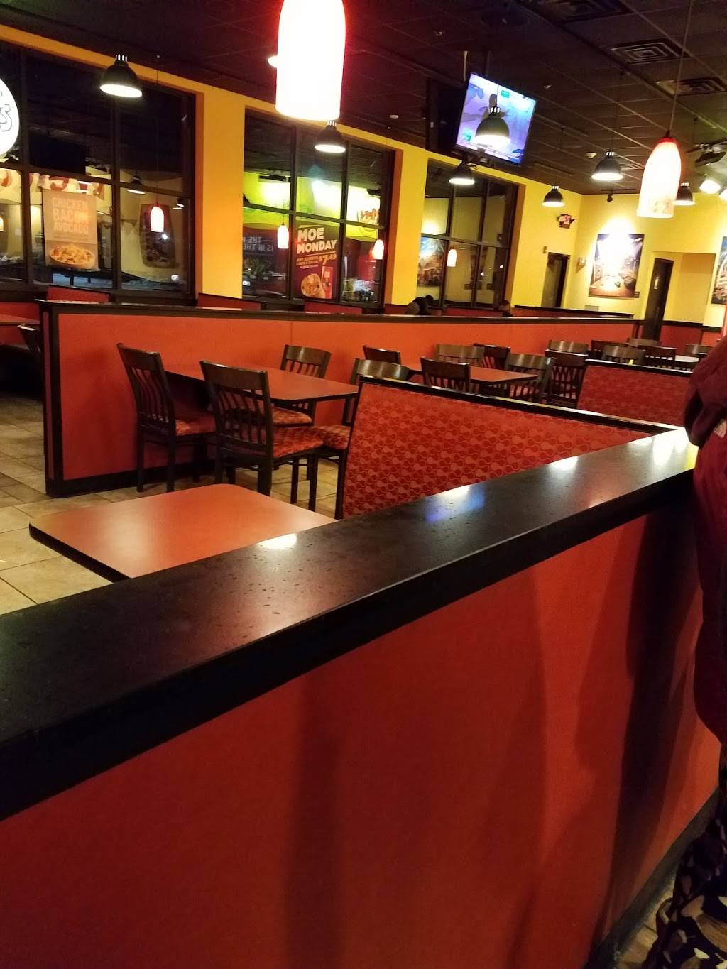 Moes Southwest Grill | restaurant | 90 N Genesee St, Utica, NY 13502, USA | 3155074440 OR +1 315-507-4440