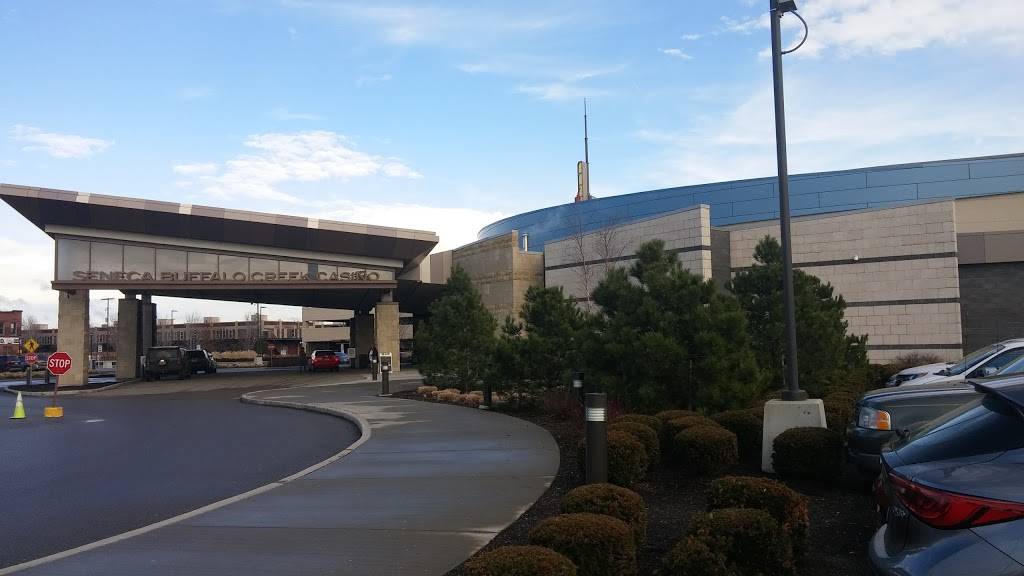 Seneca Buffalo Creek Casino | restaurant | 1 Fulton St, Buffalo, NY 14204, USA | 8778736322 OR +1 877-873-6322
