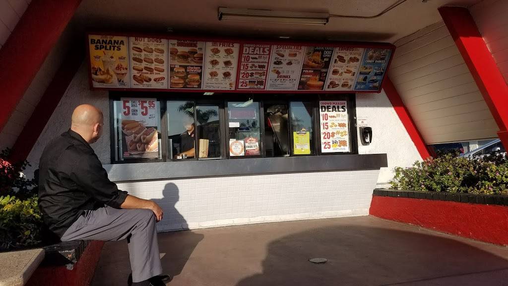 Wienerschnitzel | restaurant | 18012 Beach Blvd, Huntington Beach, CA 92646, USA | 7148479400 OR +1 714-847-9400