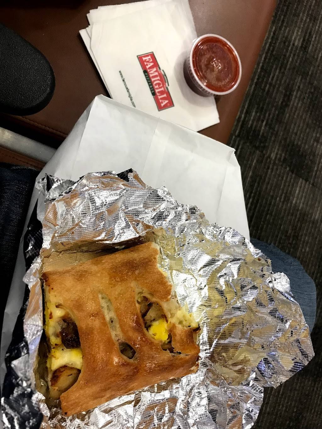 Famous Famiglia Pizzeria | restaurant | 9700 Airport Blvd # 124, San Antonio, TX 78216, USA | 2109308844 OR +1 210-930-8844