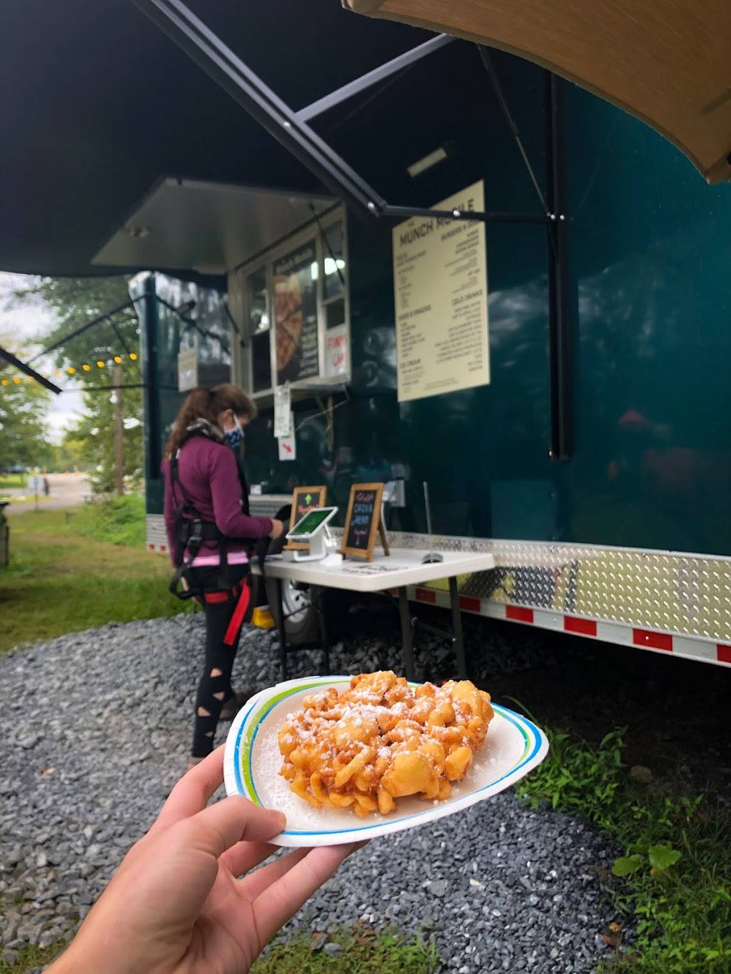 The Munch Mobile | restaurant | 16701 Norwood Rd, Sandy Spring, MD 20860, USA | 2406508244 OR +1 240-650-8244