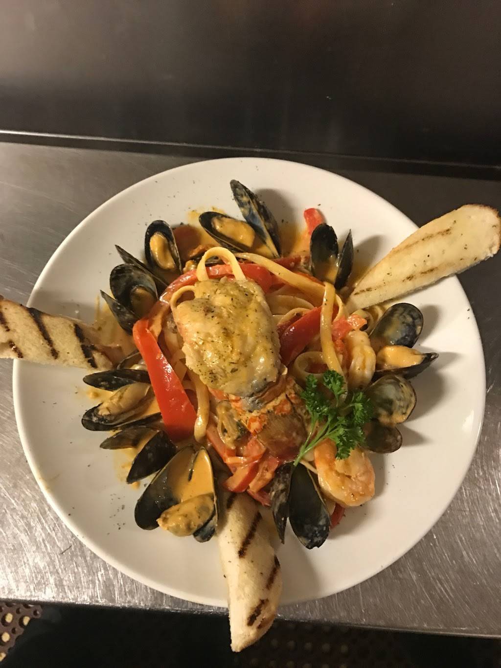 Turtle Johns Restaurant & Bar Port Hope | restaurant | 64 John St, Port Hope, ON L1A 2Z2, Canada | 9058857200 OR +1 905-885-7200