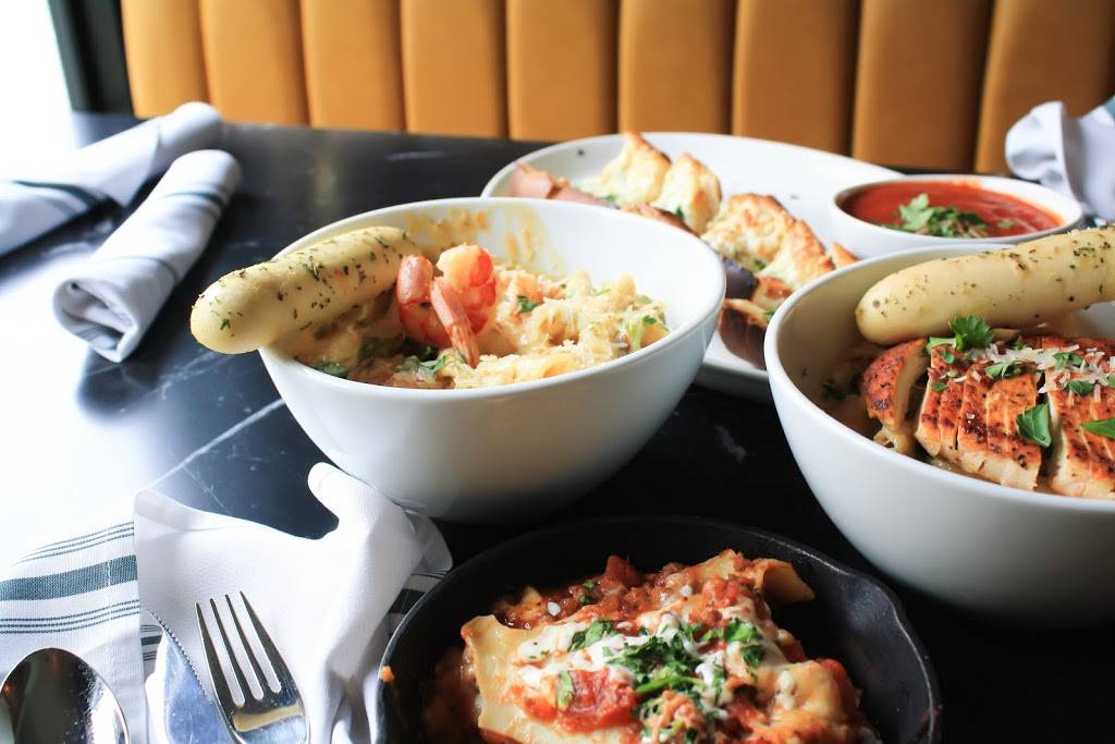 The Beach Club Lounge | restaurant | 15 Dam Rd, Arnolds Park, IA 51331, USA | 7123376402 OR +1 712-337-6402