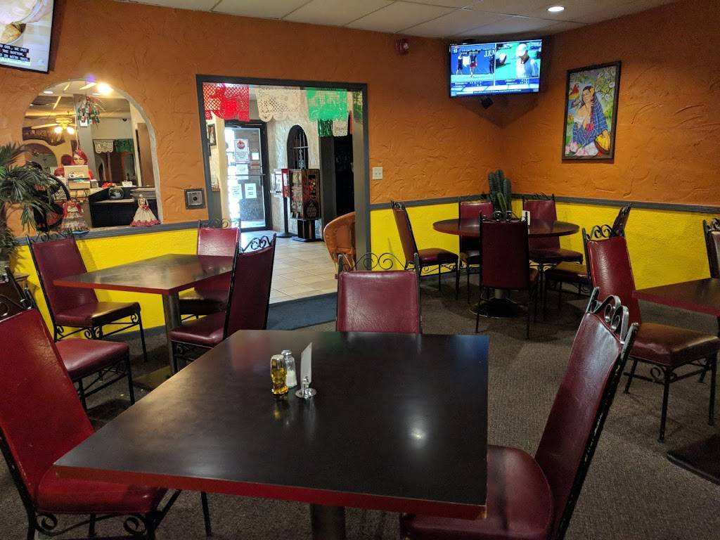 Howards Charro Cafe | restaurant | 4443 S 13th St, Omaha, NE 68107, USA | 4027313776 OR +1 402-731-3776