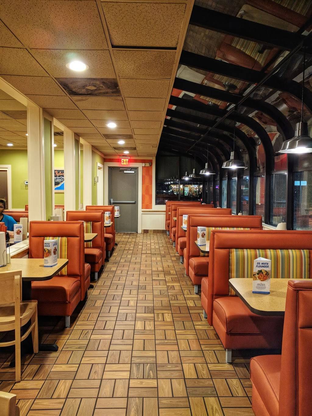 Captain Ds | restaurant | 116 E 21st St, Norfolk, VA 23517, USA | 7576256074 OR +1 757-625-6074