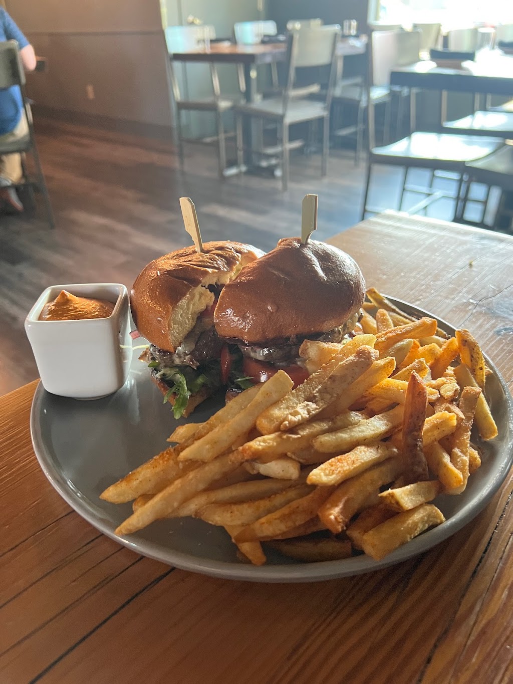 The Bradley | restaurant | 404 Bradley Blvd #106, Richland, WA 99352, USA | 5099405585 OR +1 509-940-5585