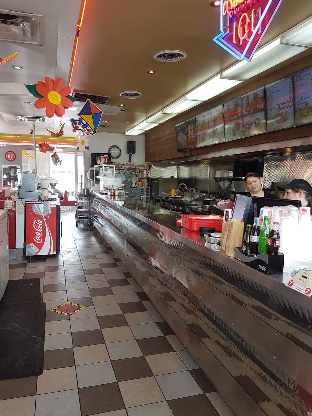 Restaurant La Belle Province | restaurant | 70 Boulevard Taschereau, La Prairie, QC J5R 5H6, Canada | 4504440372 OR +1 450-444-0372