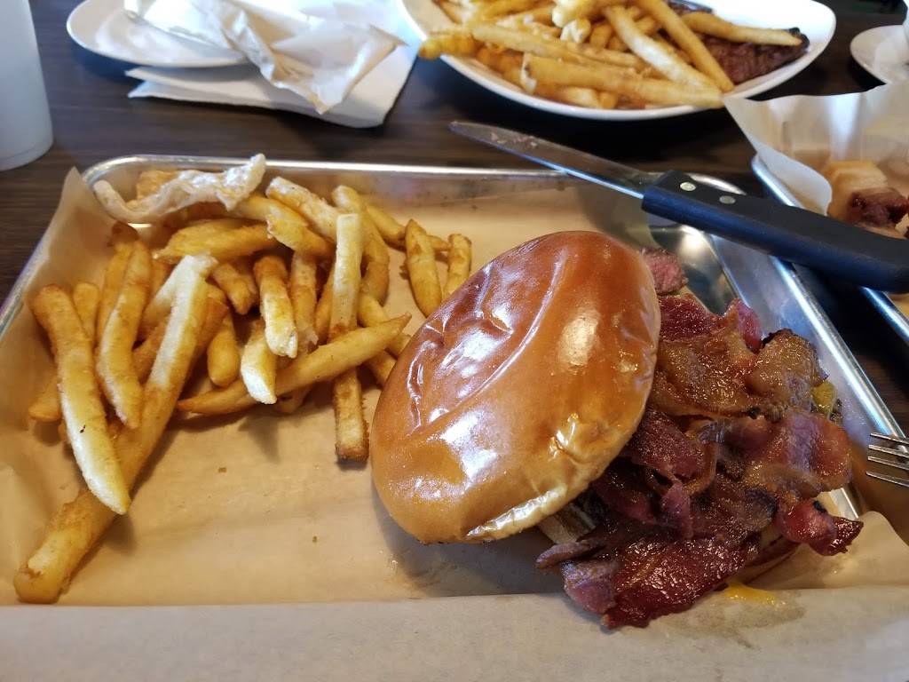 Captain Jack’s Smokehouse | restaurant | 960030 Gateway Blvd, Fernandina Beach, FL 32034, USA | 9043103611 OR +1 904-310-3611