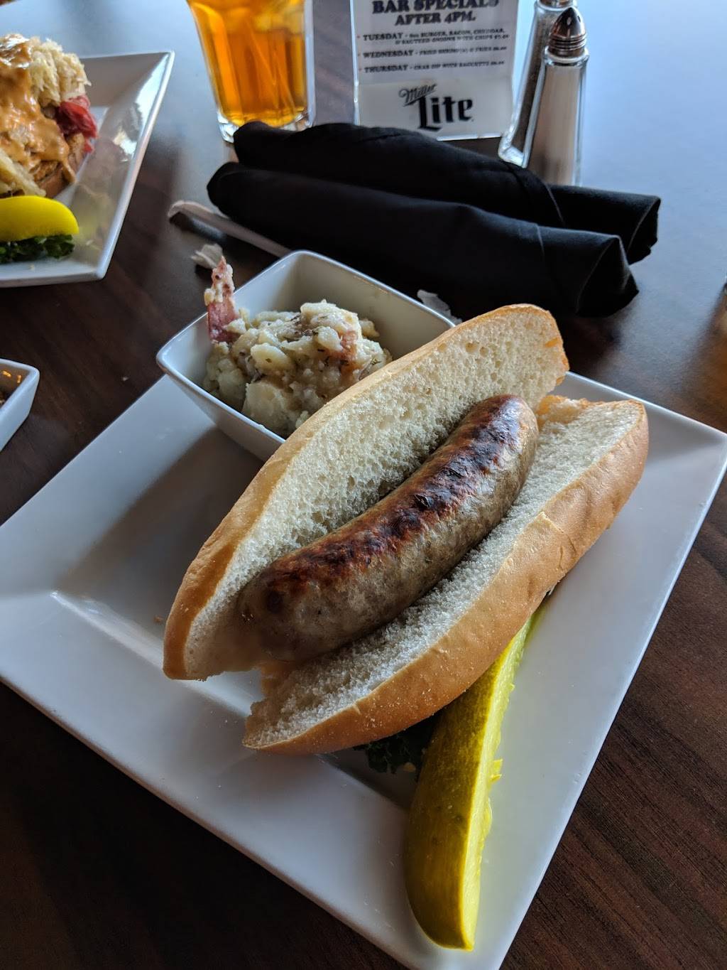 Bavarian Brauhaus | restaurant | 7304 Pkwy Dr S, Hanover, MD 21076, USA | 4107120300 OR +1 410-712-0300