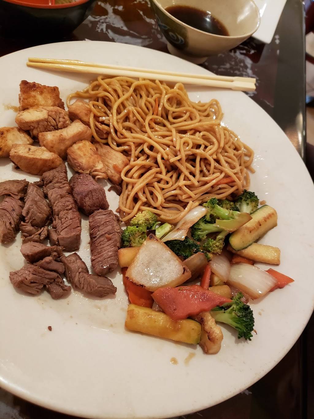 Uchi Sushi & Hibachi | restaurant | 1521 N Causeway Blvd, Metairie, LA 70001, USA | 5043094253 OR +1 504-309-4253