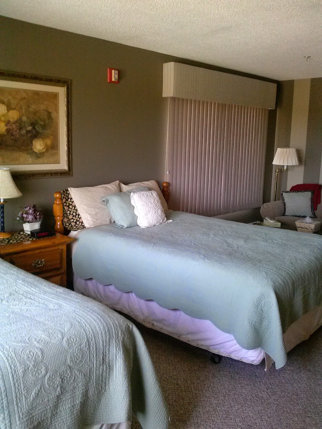 First Settlers Lodge | restaurant | 341 US-1, Weston, ME 04424, USA | 2074483000 OR +1 207-448-3000