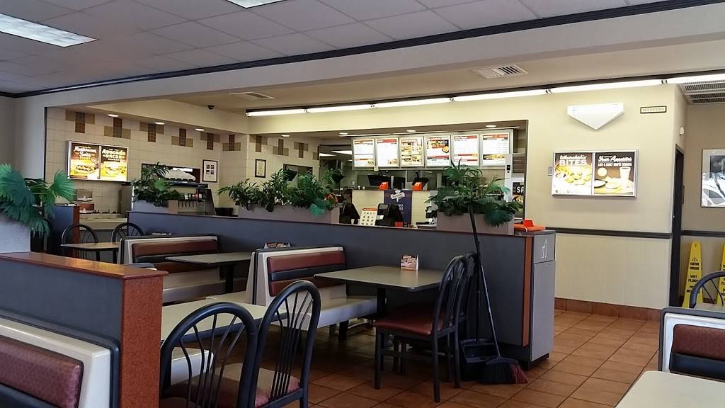 Whataburger | restaurant | 1201 W Glade Rd Suite 200, Euless, TX 76039, USA | 8178681116 OR +1 817-868-1116