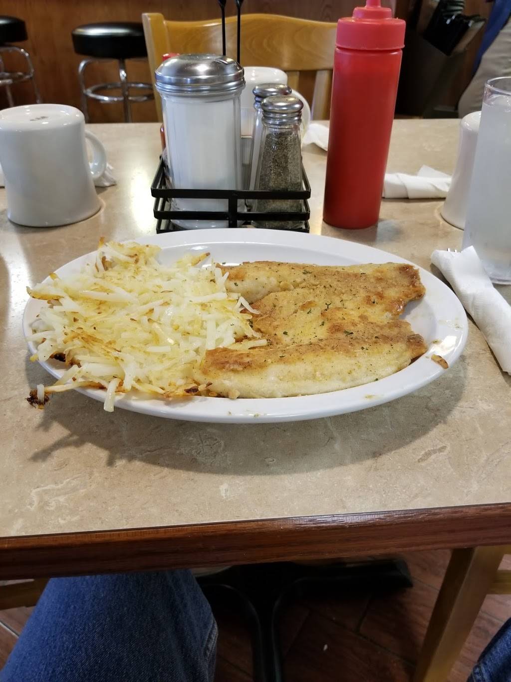 Elm Street Cafe | restaurant | 231 E Elm St, Canton, IL 61520, USA | 3096471680 OR +1 309-647-1680