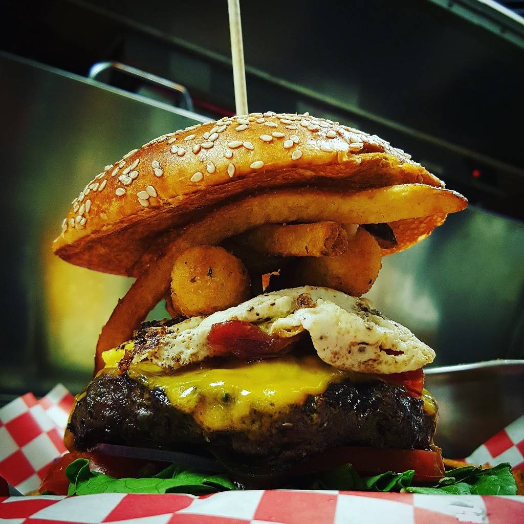 The Back 9 Sports Bar & Grill | restaurant | 4060 Belt Line Rd, Addison, TX 75001, USA | 2142727028 OR +1 214-272-7028