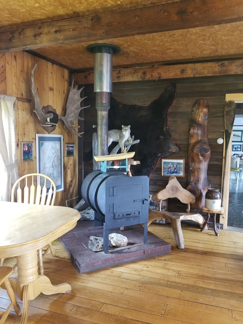 Two Rivers Lunch | restaurant | 75 Dickey Rd, Allagash, ME 04774, USA | 2073983393 OR +1 207-398-3393