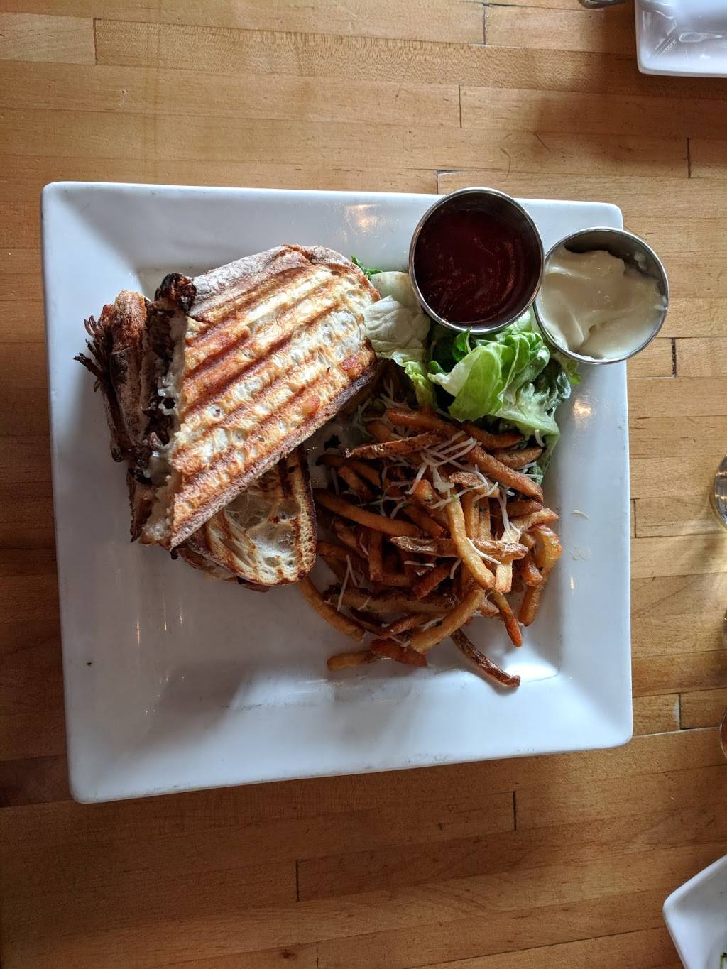 The Abbey | restaurant | 1657 Beacon St, Brookline, MA 02445, USA | 6177308040 OR +1 617-730-8040