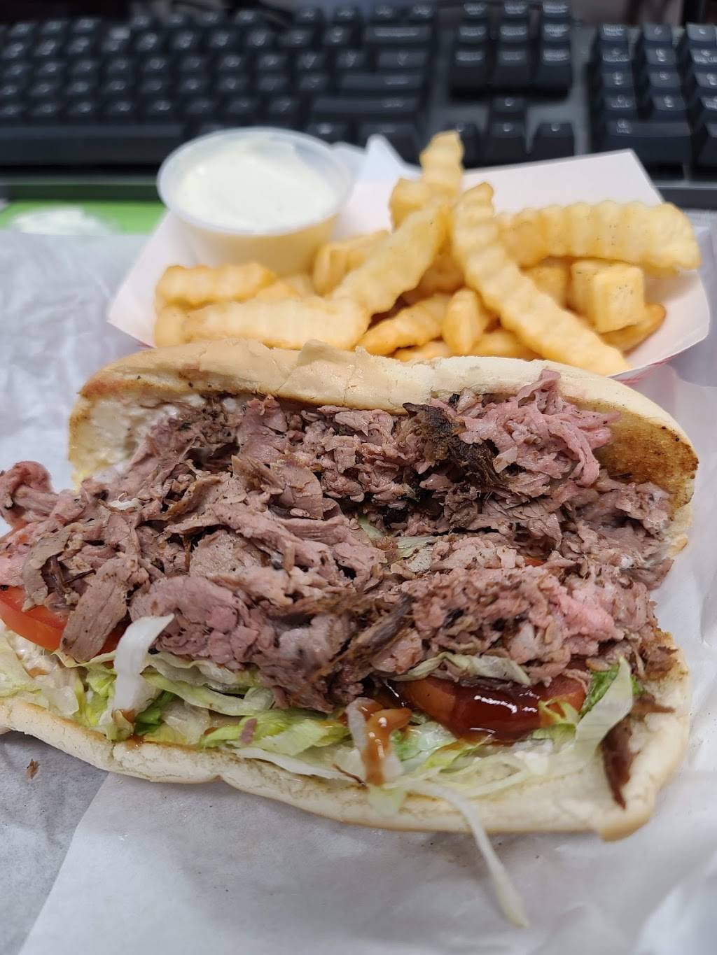 Campus Drive-In | restaurant | 660 E Elm Ave, Coalinga, CA 93210, USA | 5599351127 OR +1 559-935-1127