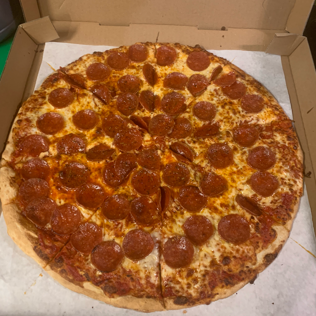 Pizza Wings & Rock ’n Roll | restaurant | 8436 N Ivanhoe St, Portland, OR 97203, USA | 5032858033 OR +1 503-285-8033